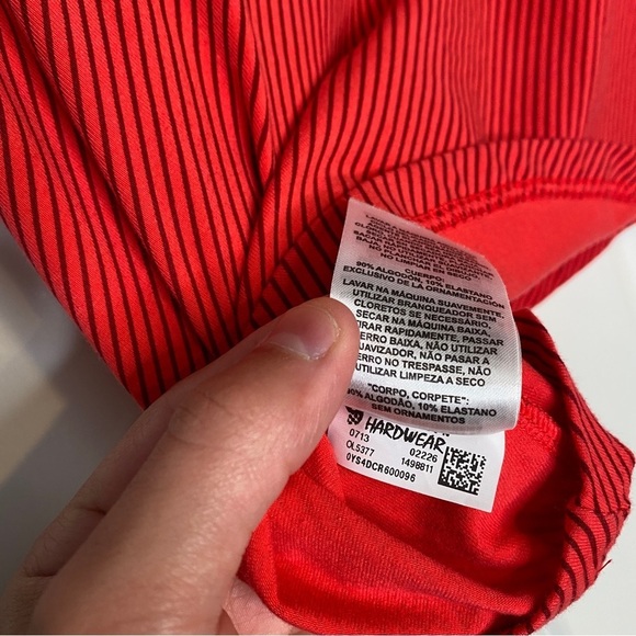 Mountain Hardwear Striped Sporty Outdoor Skirt Size Medium Red Eggplant Colorway - Picture 8 of 8